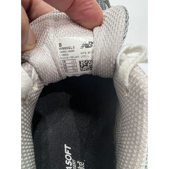 New Balance W990v5 Sneakers in Grey - Picture 9 of 9